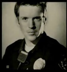 Mladý strážnik Crews